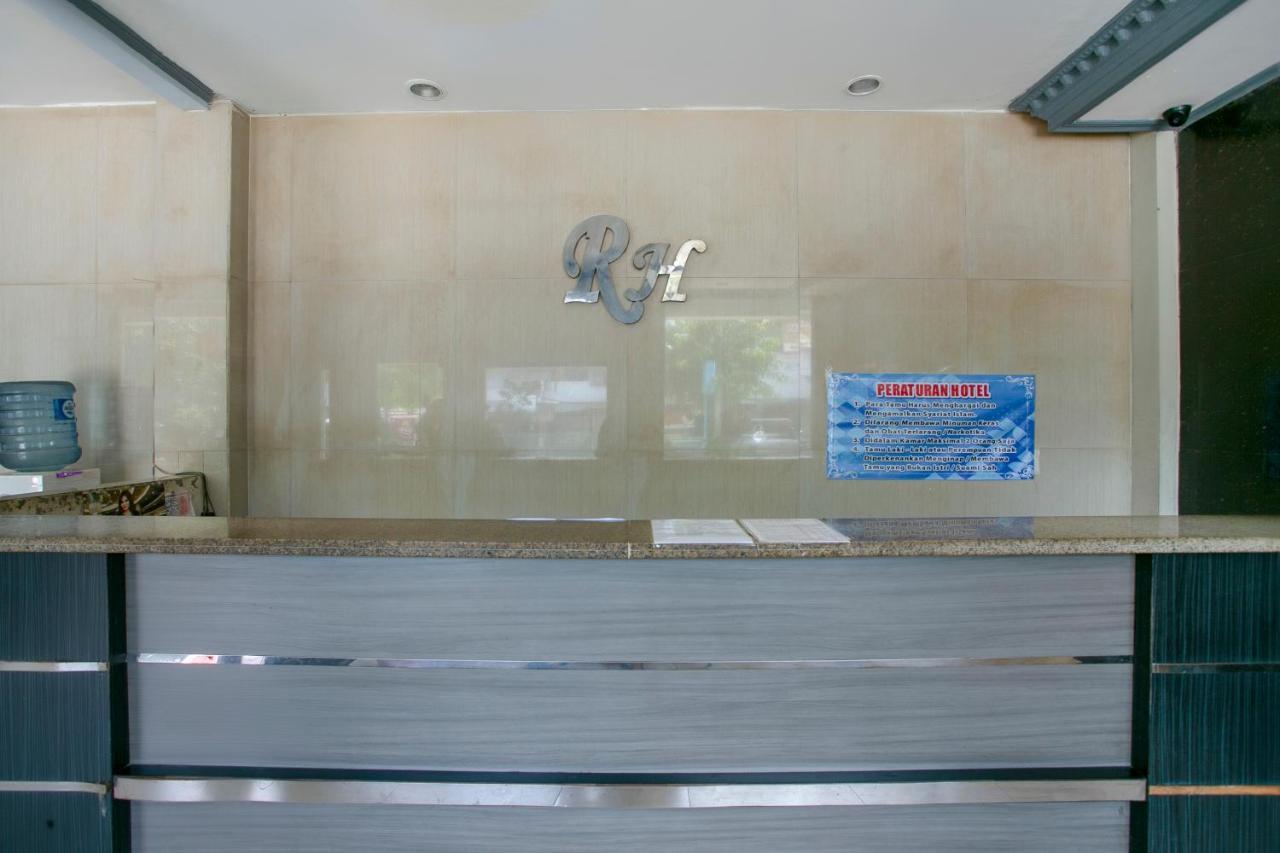 OYO 3031 Hotel Regenerasi Banjarmasin  Exterior foto